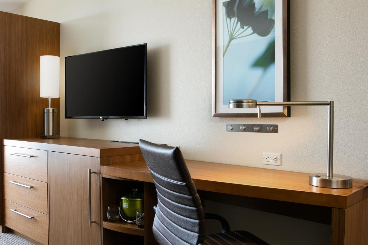 King Room at Hyatt Place Kansas City/Lenexa City Center