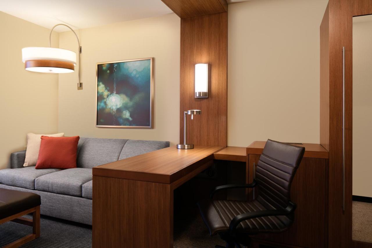 Deluxe King Room at Hyatt Place Kansas City/Lenexa City Center