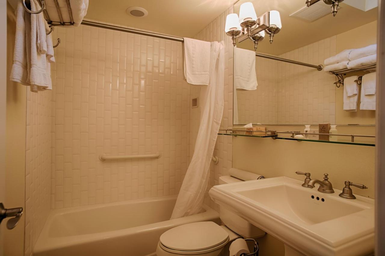 Flagship - Ocean Front King Studio at The Waves