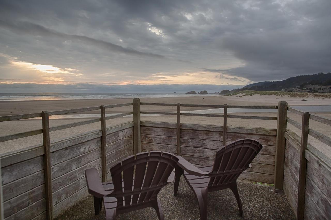 Flagship - Ocean Front King Studio at The Waves