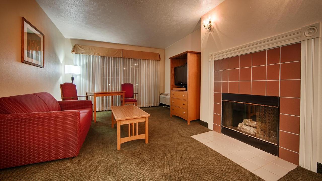 | Best Western John Jay Inn
