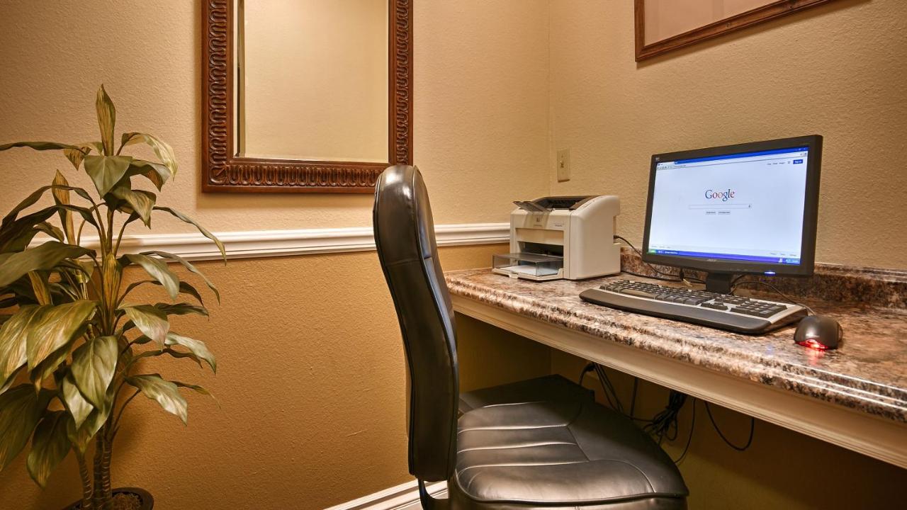 | Best Western John Jay Inn