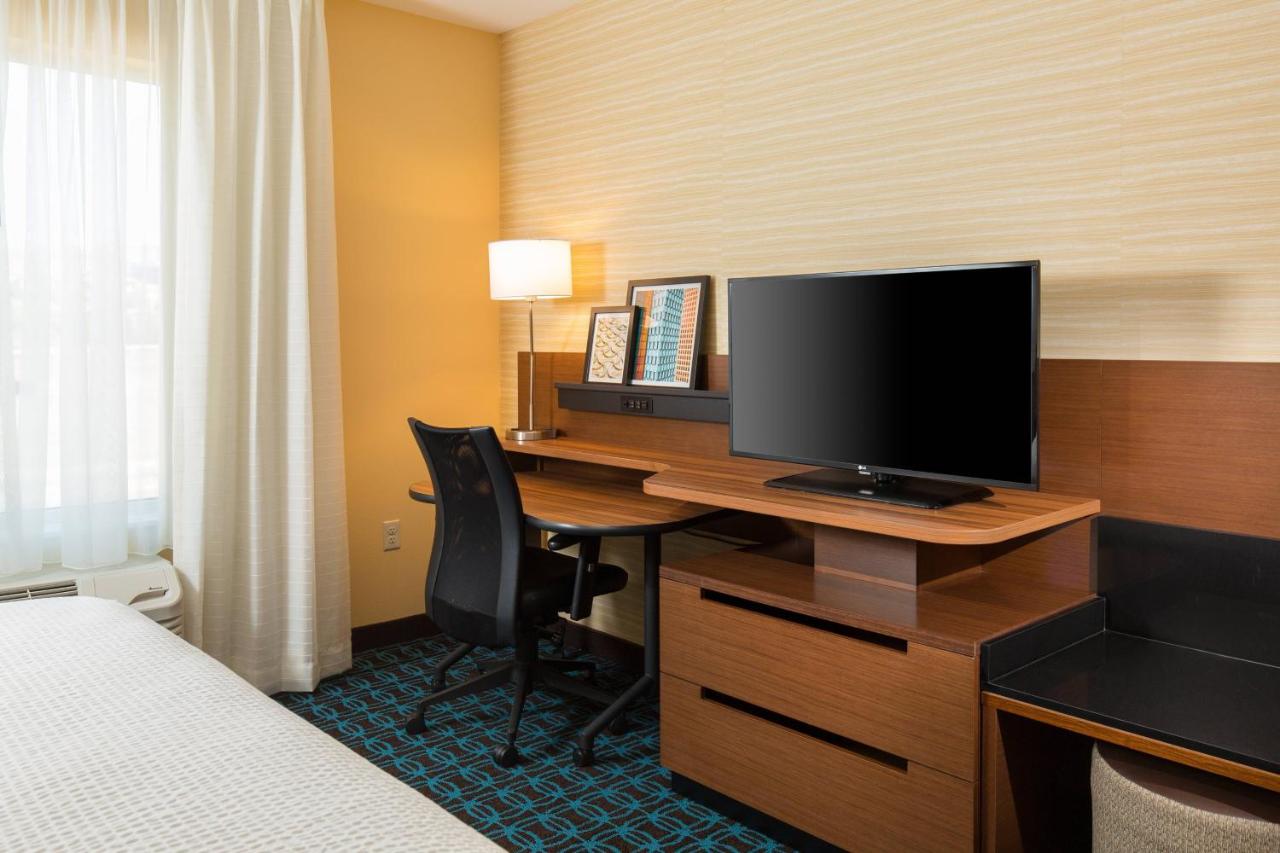 | Fairfield Inn & Suites by Marriott Sacramento Folsom