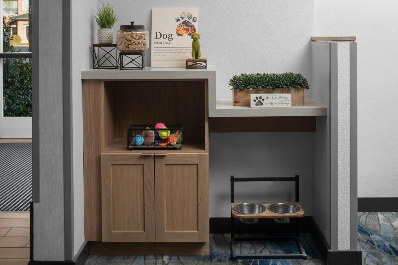 | Fairfield Inn by Marriott Santa Clarita Valencia