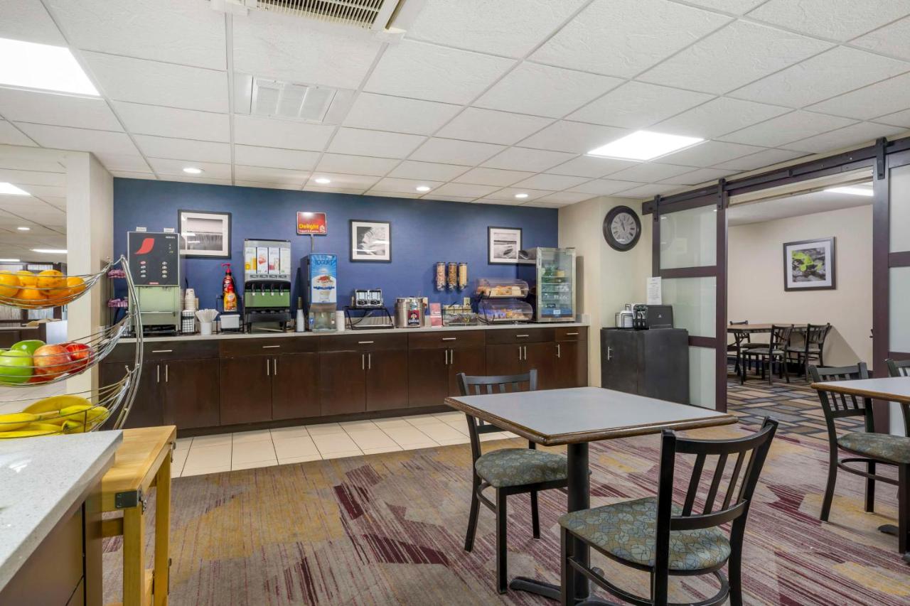 | Best Western Plus Berkshire Hills Inn & Suites