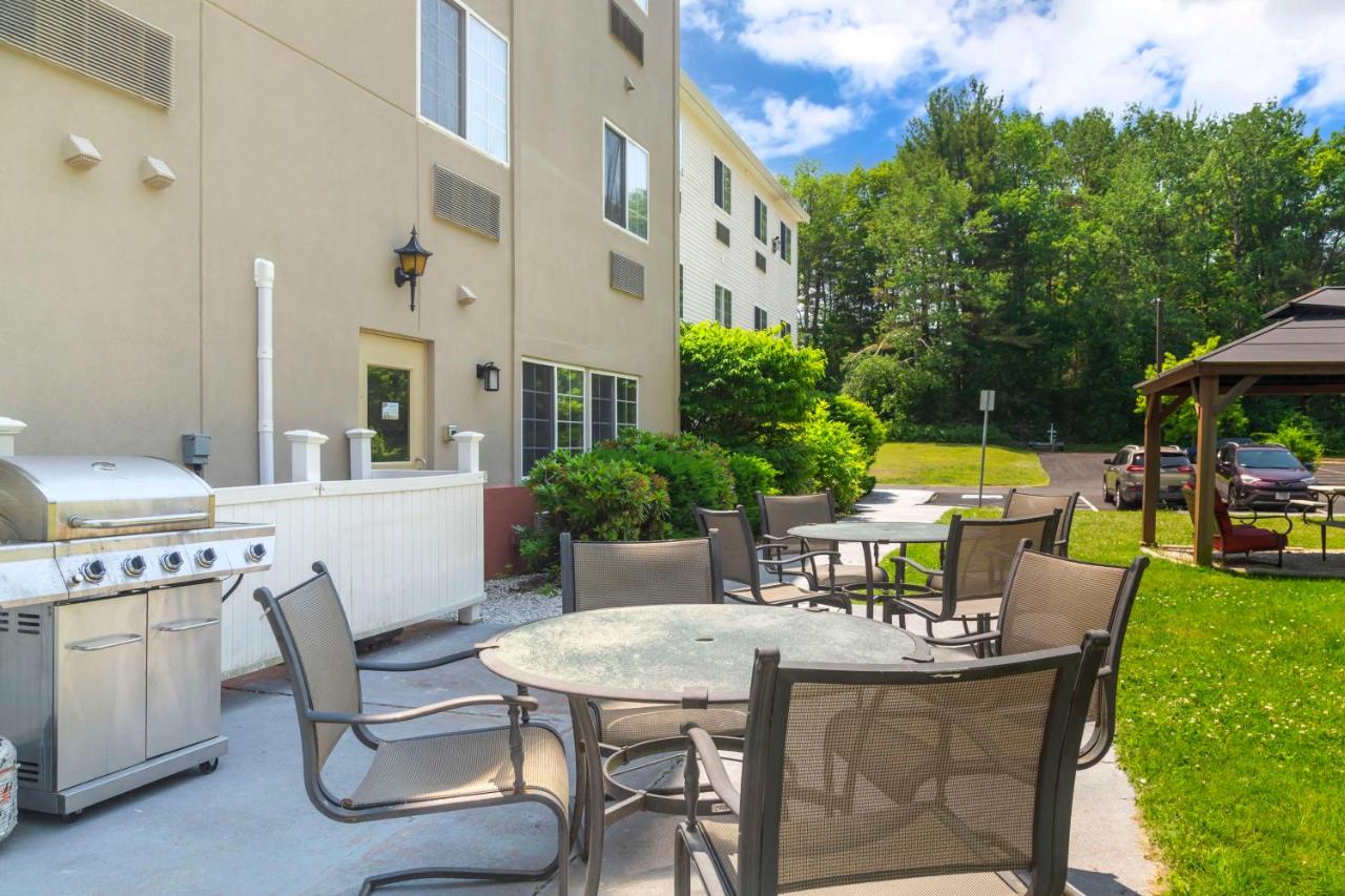 | Best Western Plus Berkshire Hills Inn & Suites