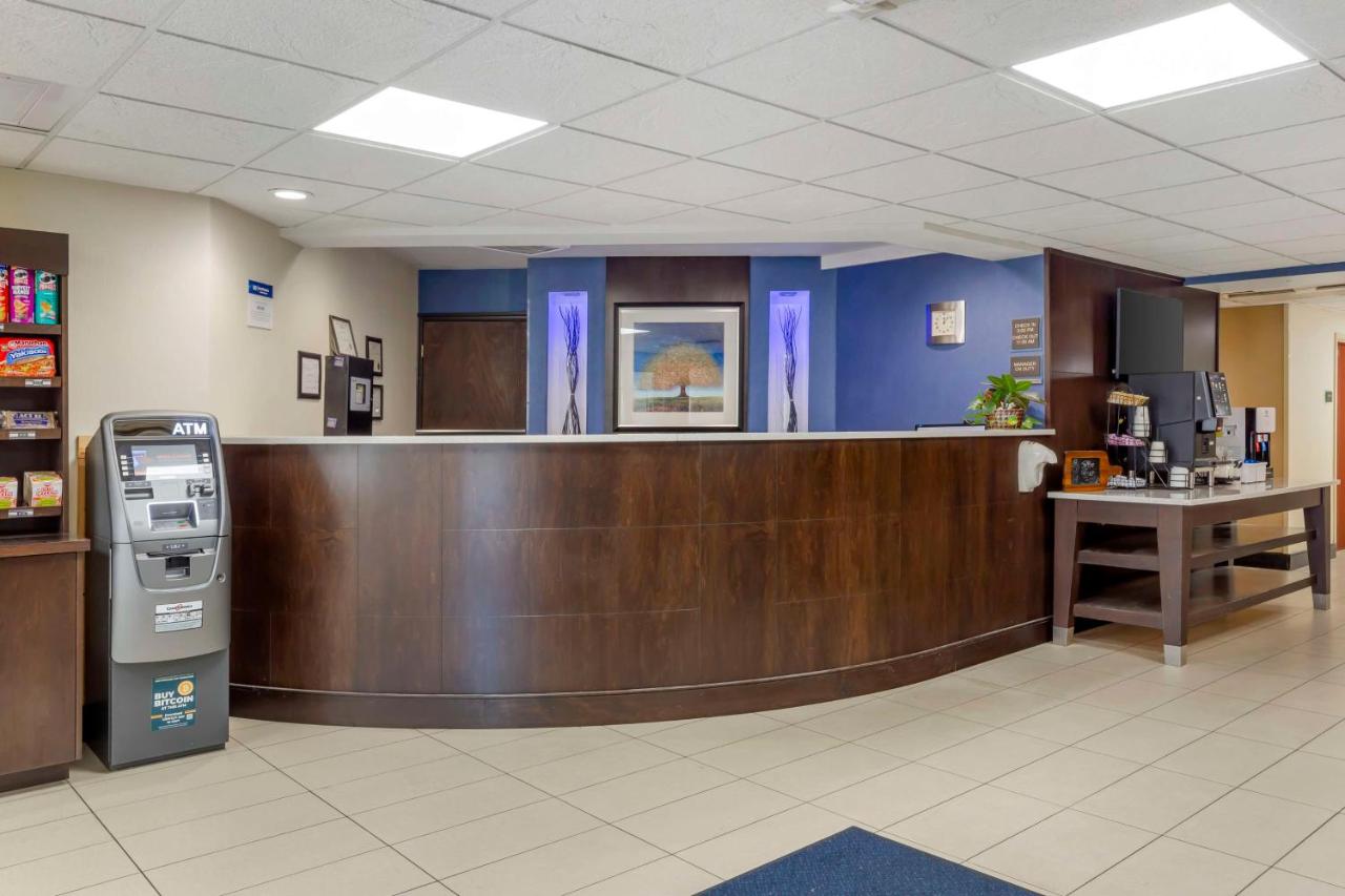| Best Western Plus Berkshire Hills Inn & Suites
