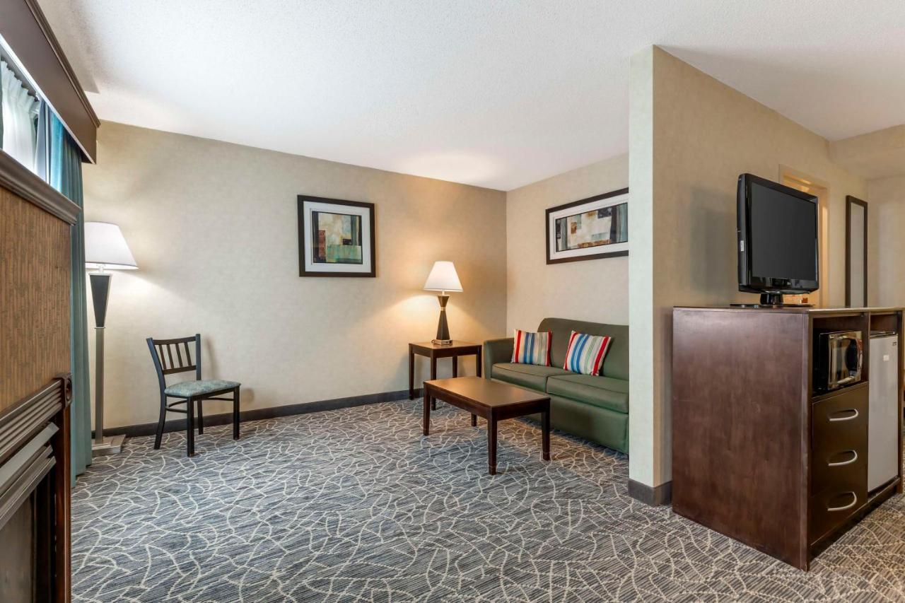 | Best Western Plus Berkshire Hills Inn & Suites