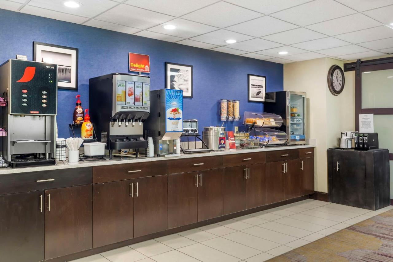 | Best Western Plus Berkshire Hills Inn & Suites