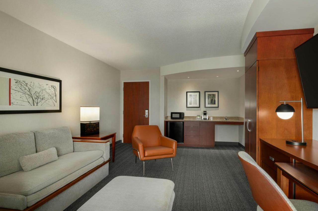 | Courtyard Greenville