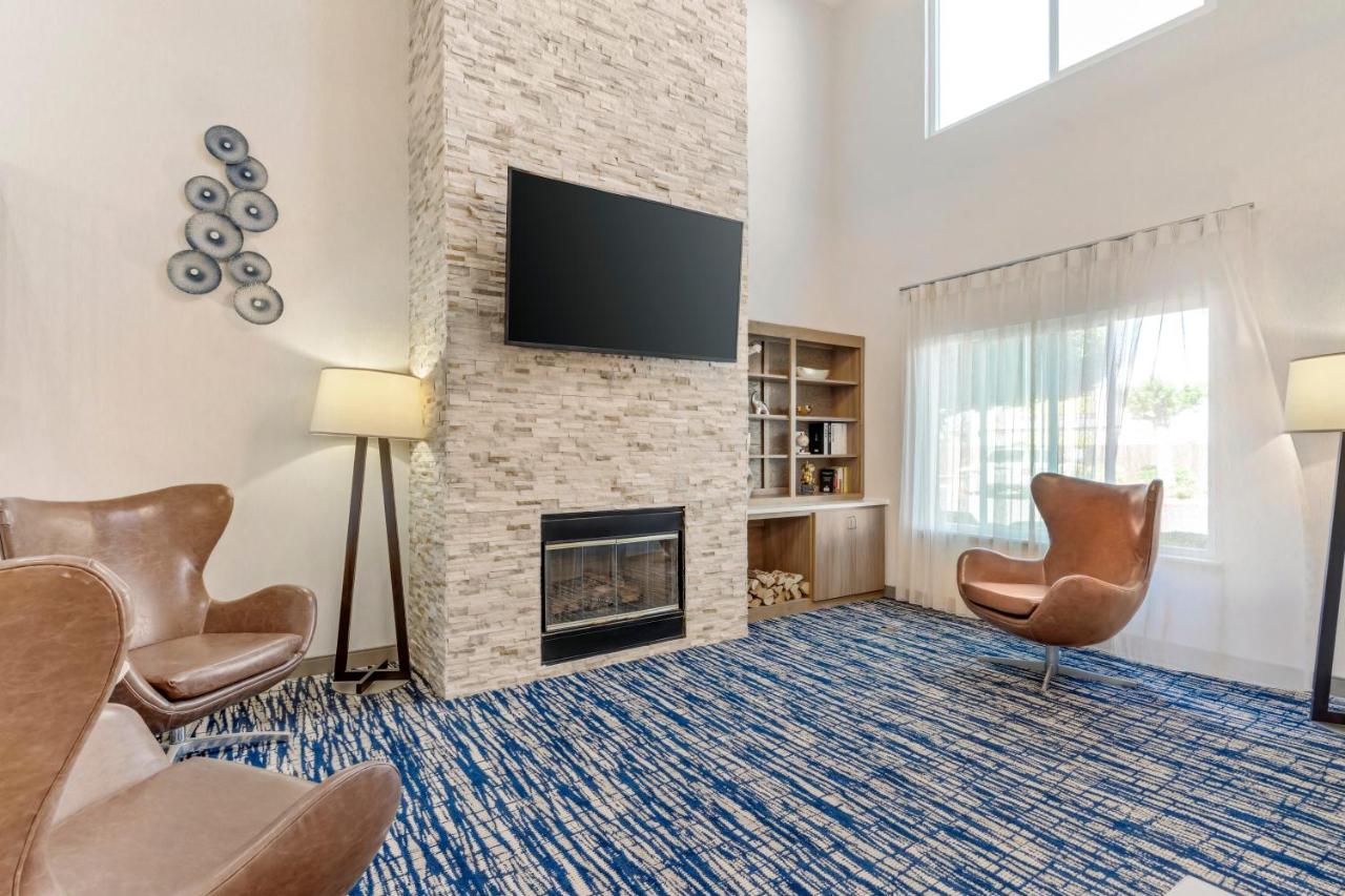 | Fairfield Inn & Suites Modesto