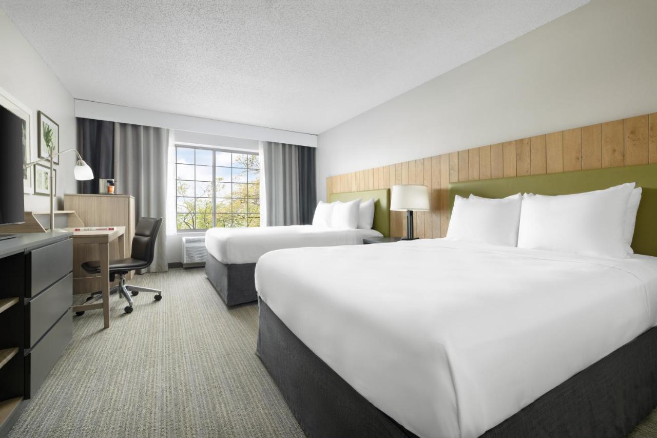 Queen Room with Two Queen Beds - Disability Access - Non-Smoking at Country Inn & Suites by Radisson, Springfield, OH