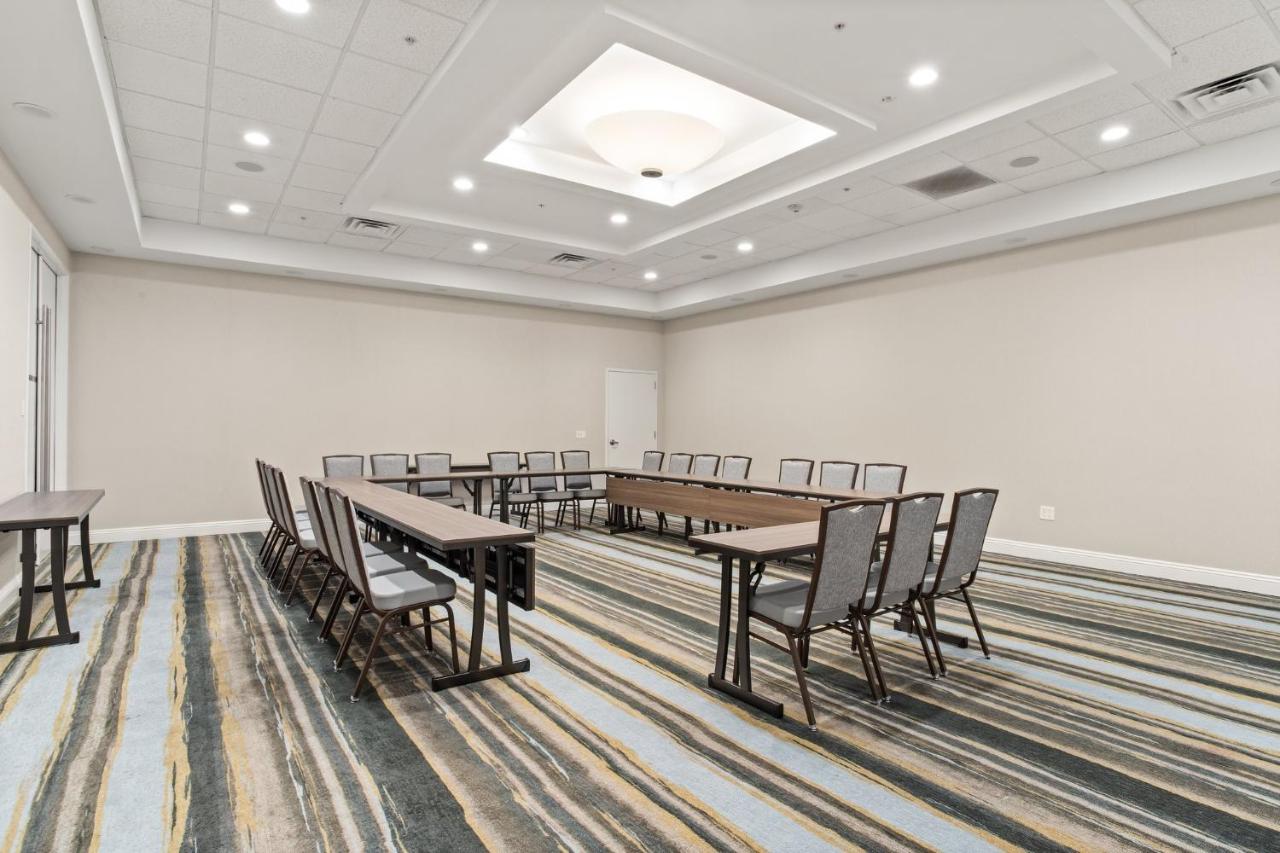 | Holiday Inn Baton Rouge College Drive I-10, an IHG Hotel
