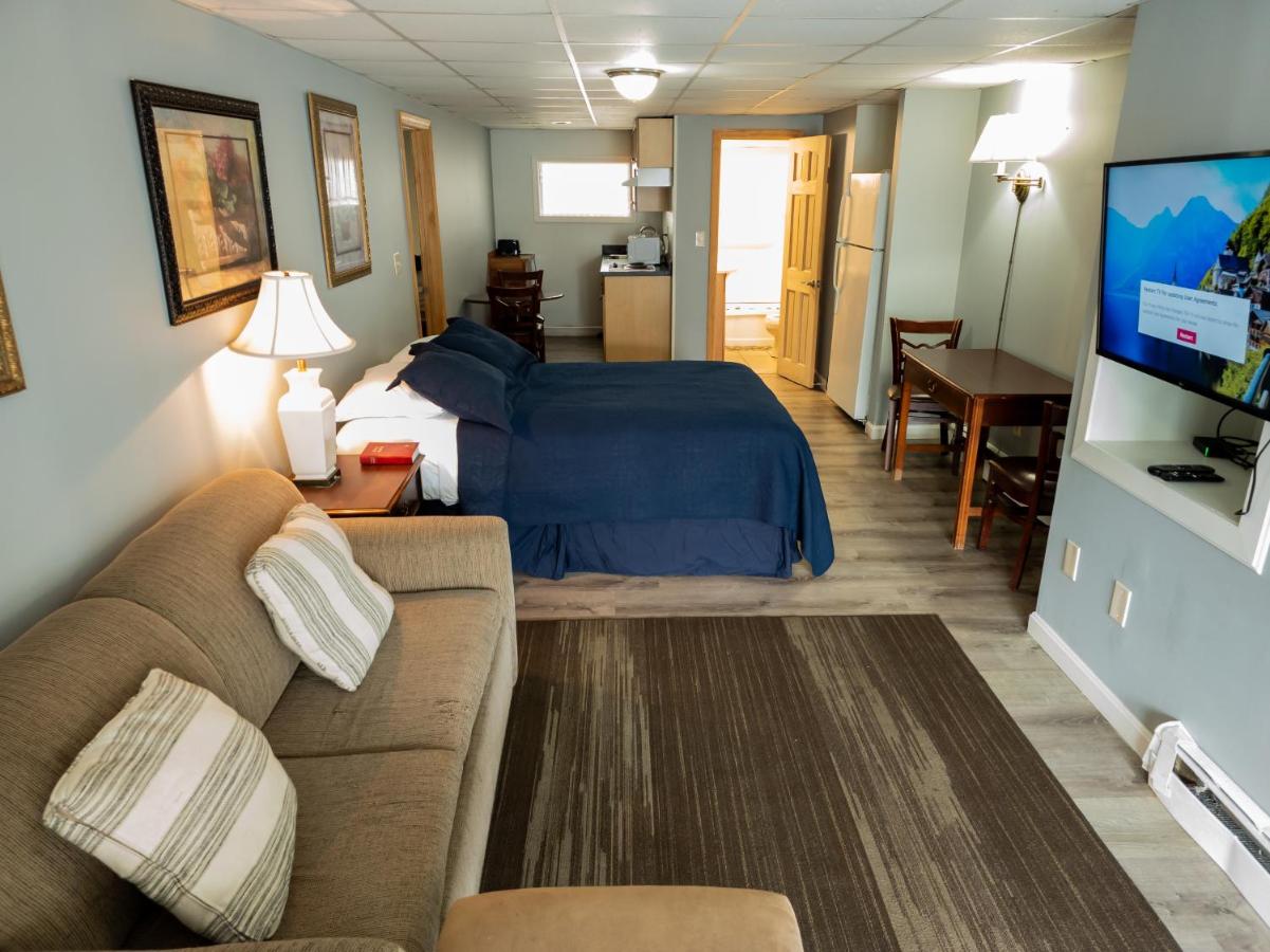 | Ships Inn