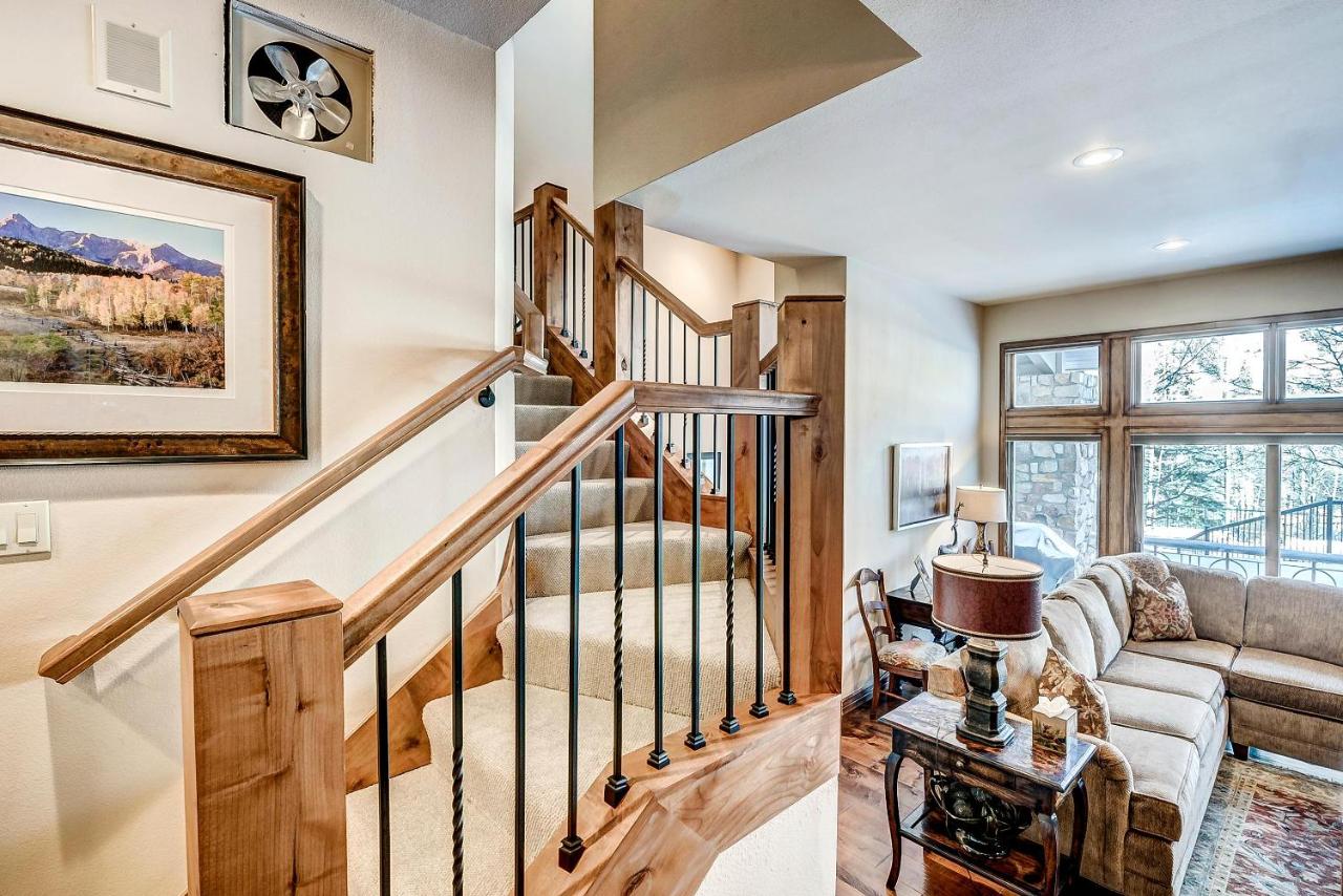 | 22 Highlands Townhomes