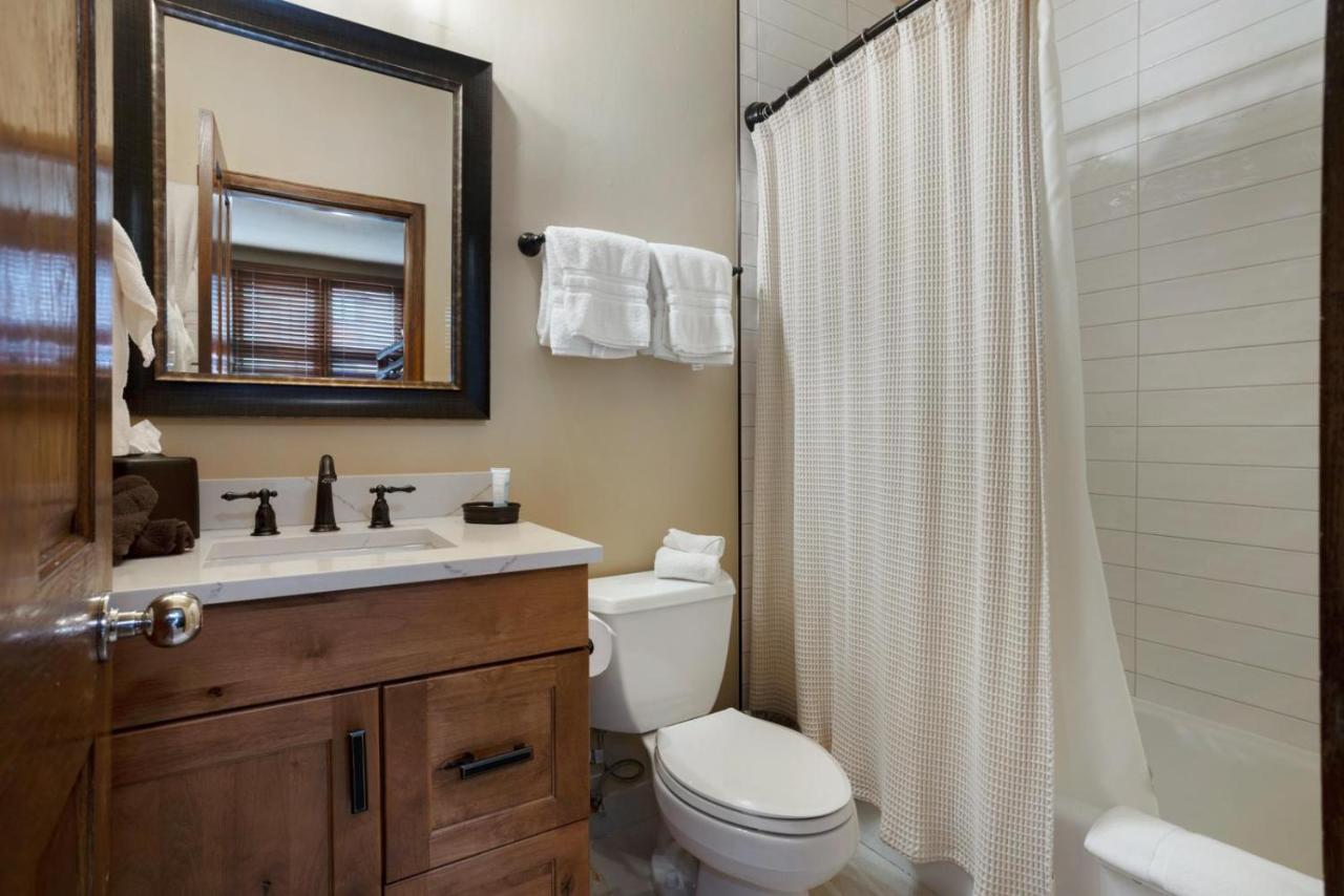 | 22 Highlands Townhomes