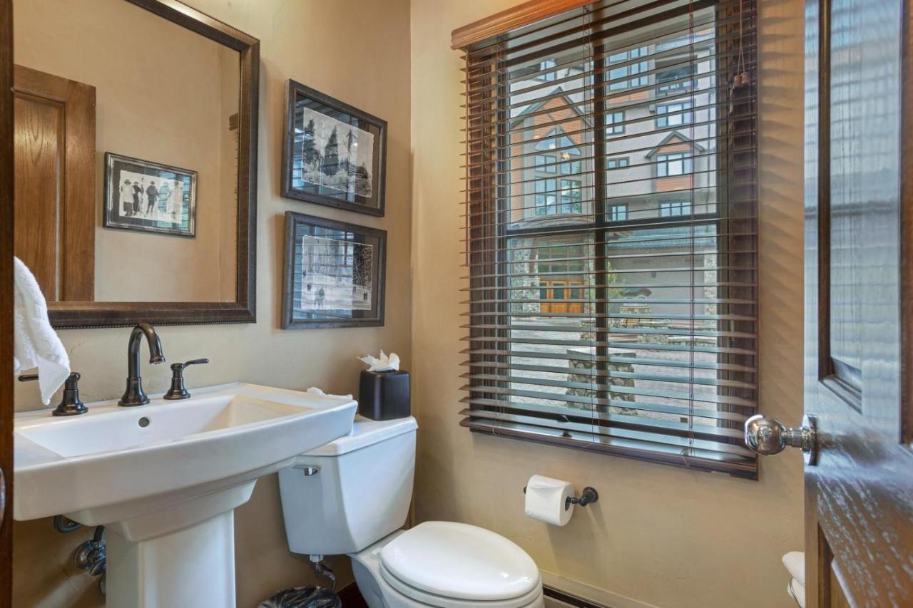 | 22 Highlands Townhomes