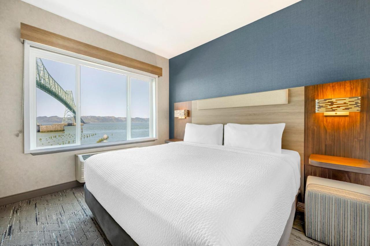 | Holiday Inn Express Hotel & Suites Astoria, an IHG Hotel