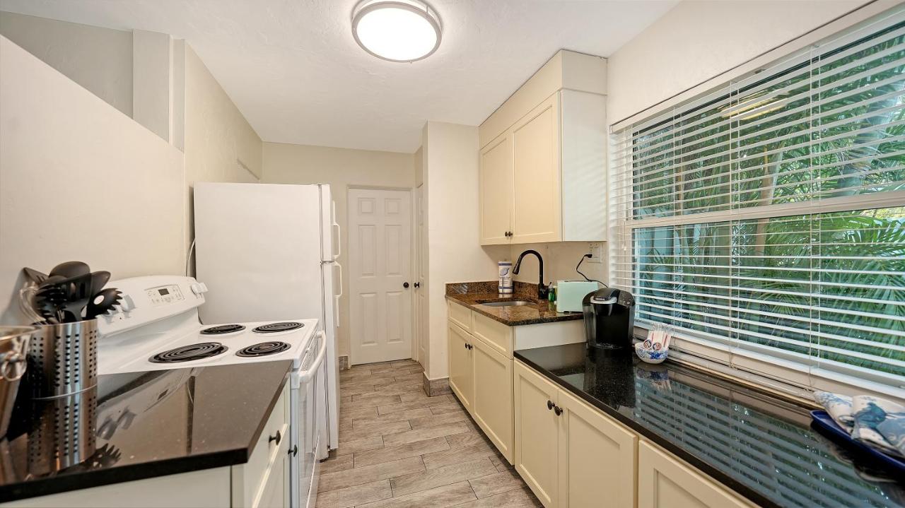Key Courtyard Suites at Siesta Key Palms Resort