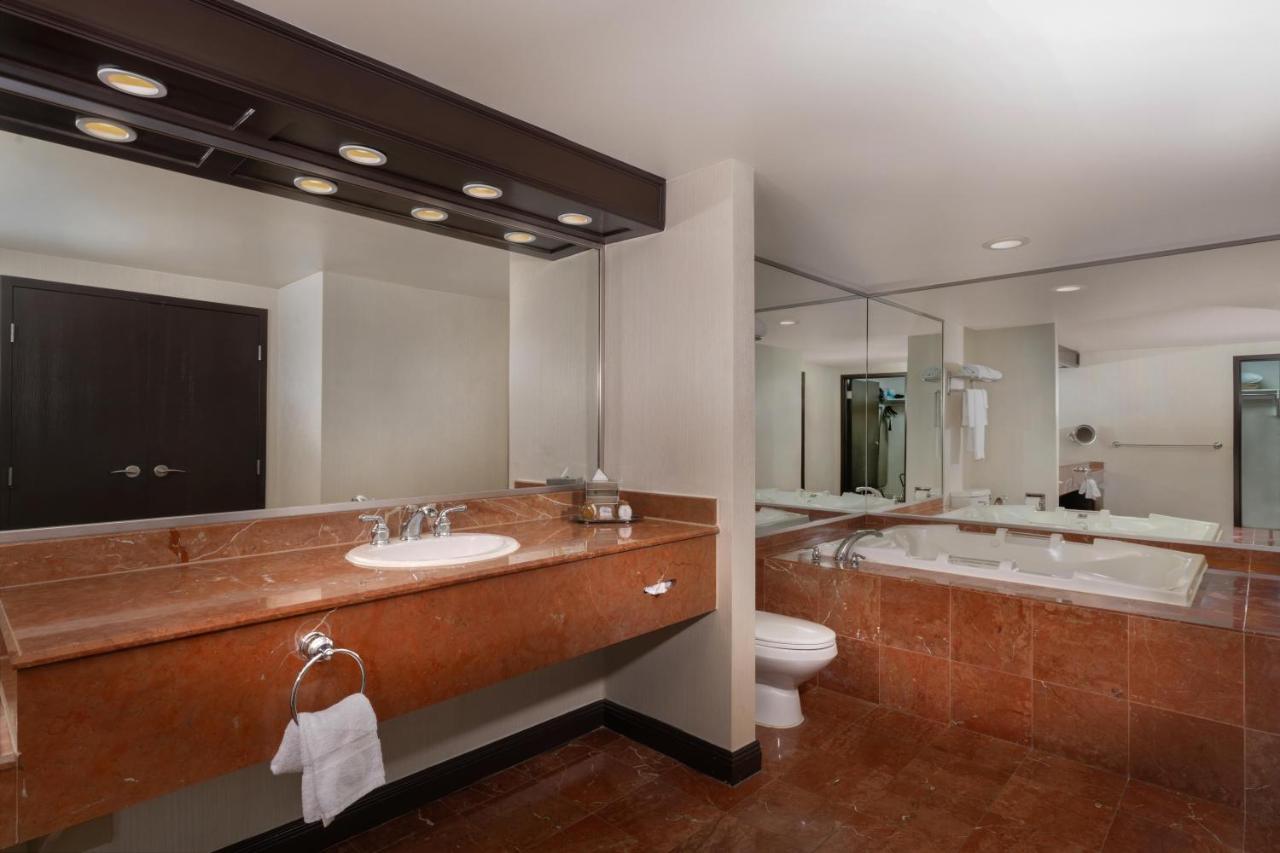 | Treasure Island – TI Las Vegas Hotel Casino, a Radisson Hotel
