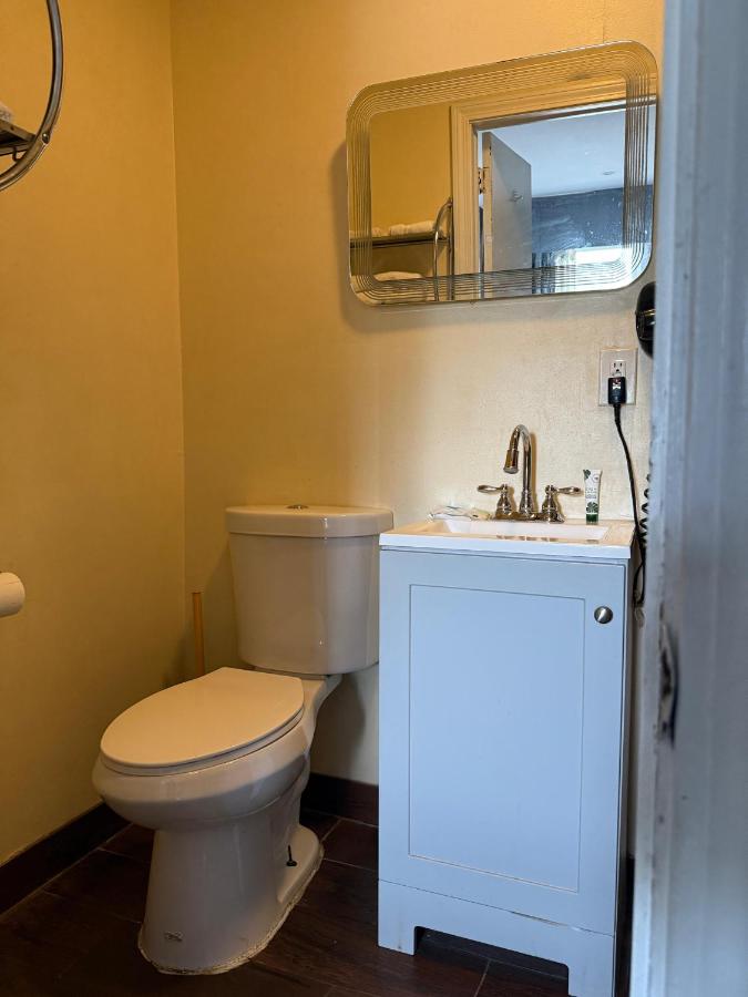 | Hamilton Inn Sturbridge