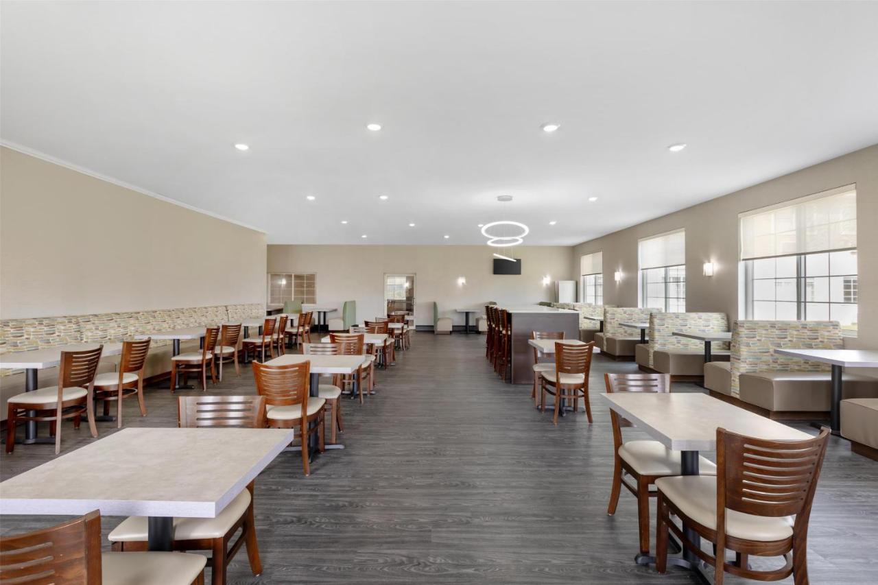  | Best Western Cooperstown Inn & Suites