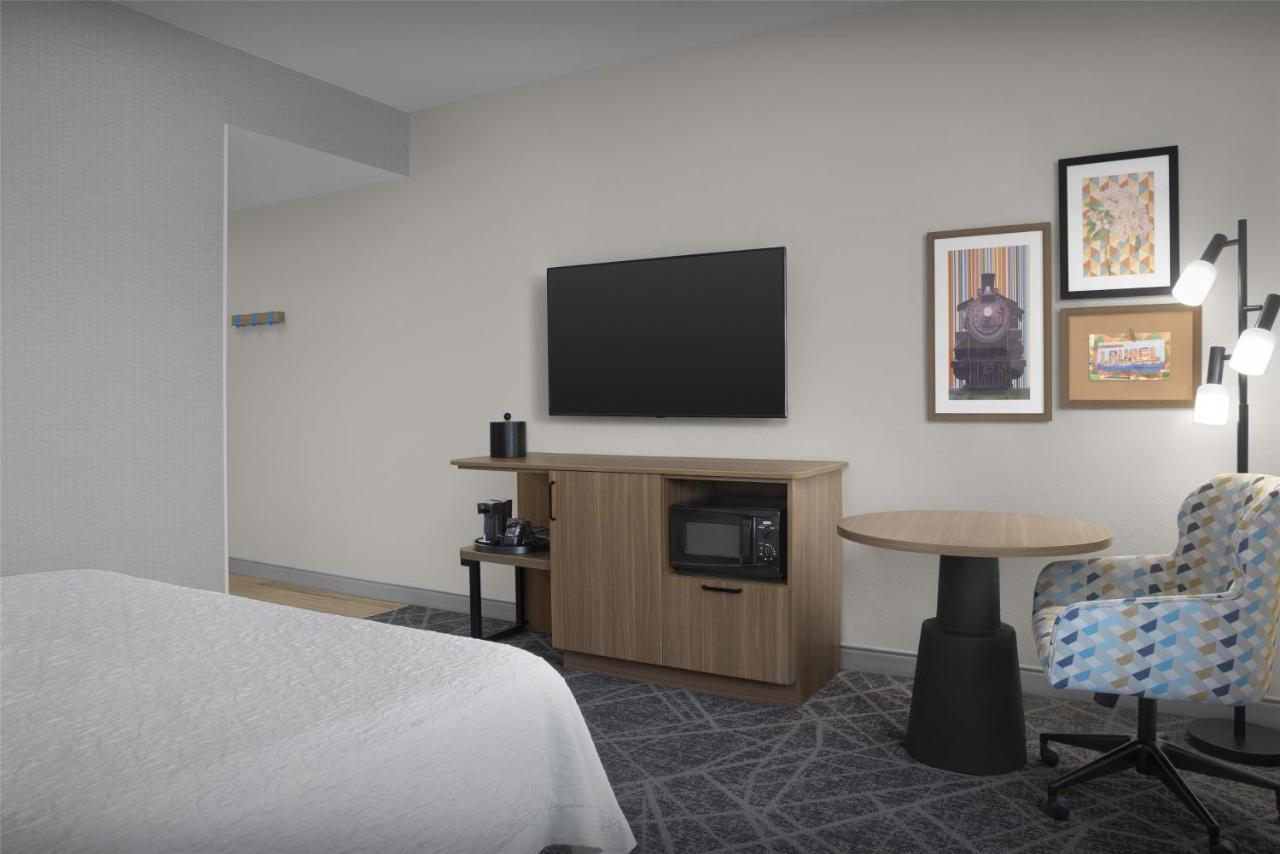 Standard King Room - Non-Smoking  at Hampton Inn & Suites Laurel, MS