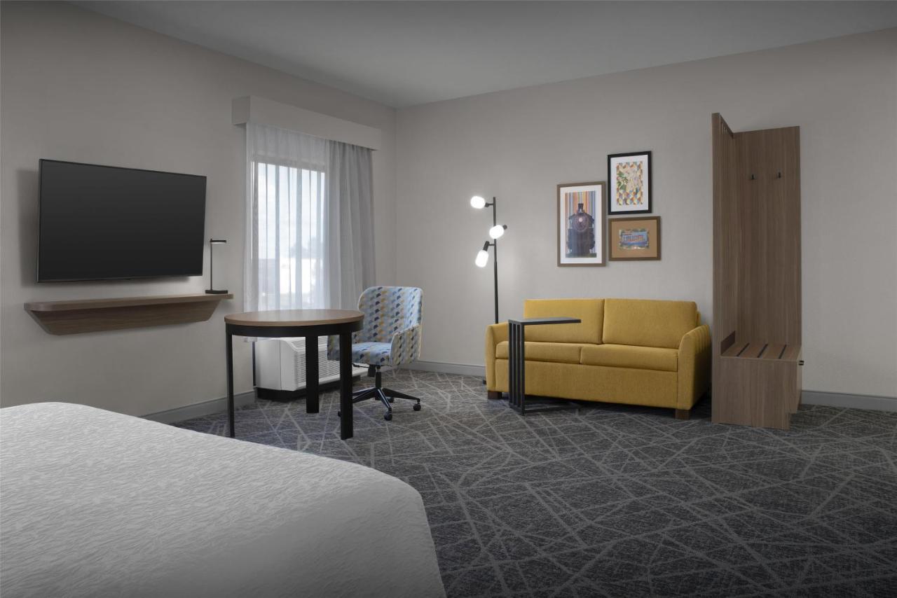 King Room - Disability Access at Hampton Inn & Suites Laurel, MS