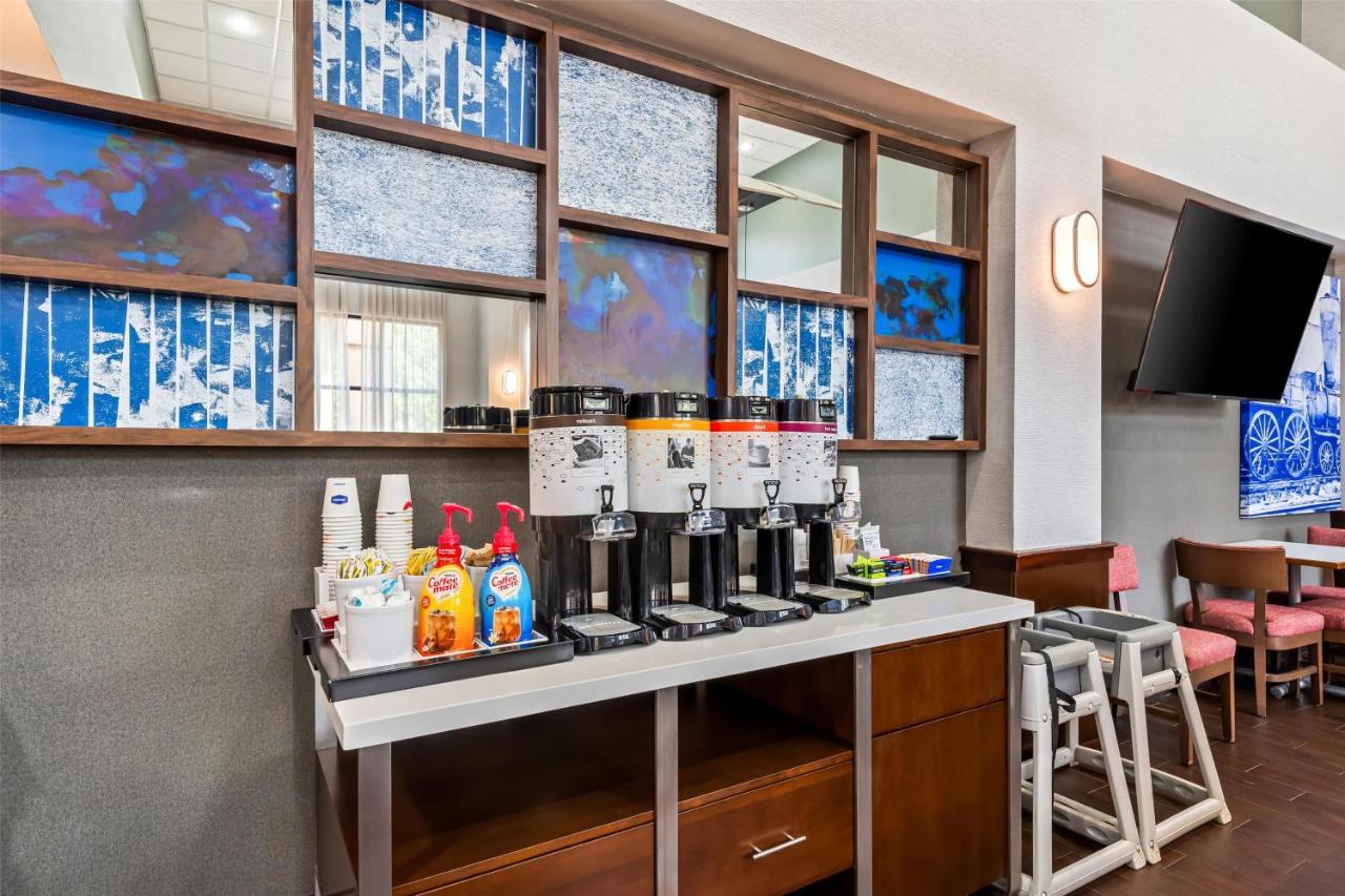 | Hampton Inn & Suites Richmond/Virginia Center