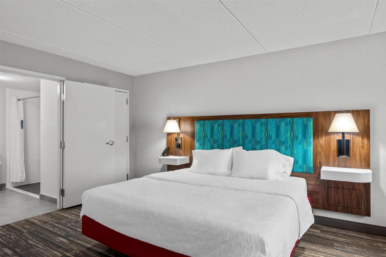 | Hampton Inn & Suites Richmond/Virginia Center