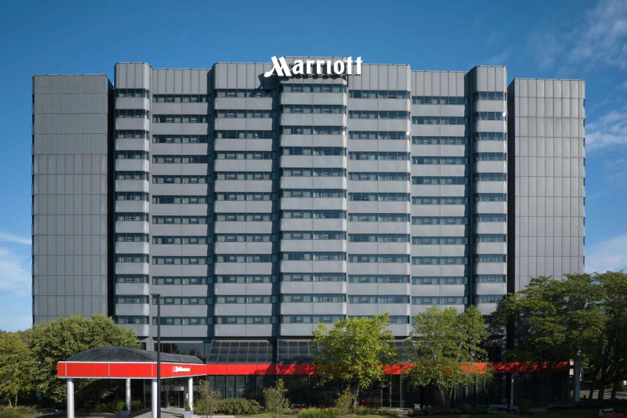 | Teaneck Marriott at Glenpointe