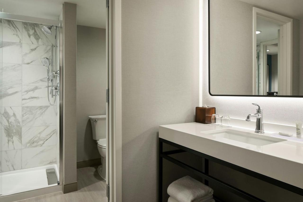 | Washington Dulles Marriott Suites