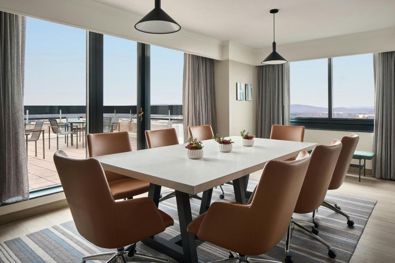 | Washington Dulles Marriott Suites