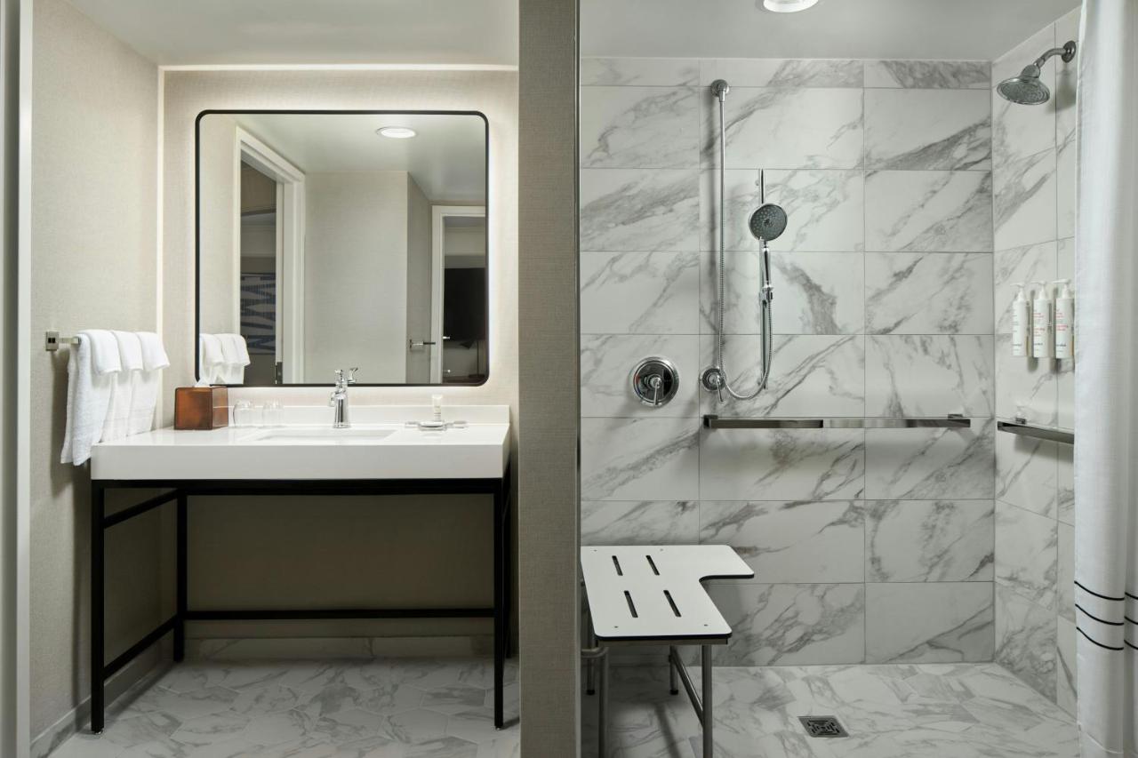 | Washington Dulles Marriott Suites