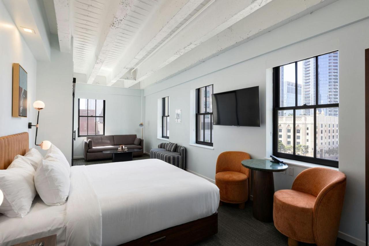Master, Junior Suite, 1 King, Sofa bed at The Guild Hotel, San Diego Downtown, a Marriott Tribute Portfolio Hotel