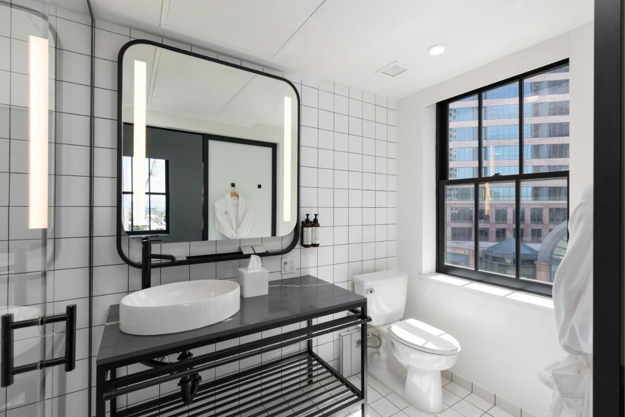 Master, Junior Suite, 1 King, Sofa bed at The Guild Hotel, San Diego Downtown, a Marriott Tribute Portfolio Hotel