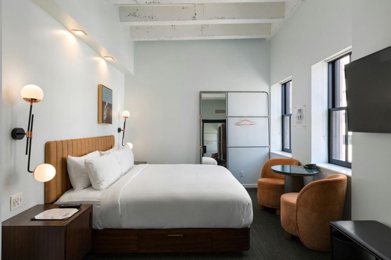 Apprentice, Guest room, 1 King at The Guild Hotel, San Diego Downtown, a Marriott Tribute Portfolio Hotel