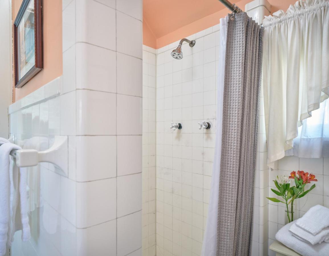  | The Lancaster Bed and Breakfast