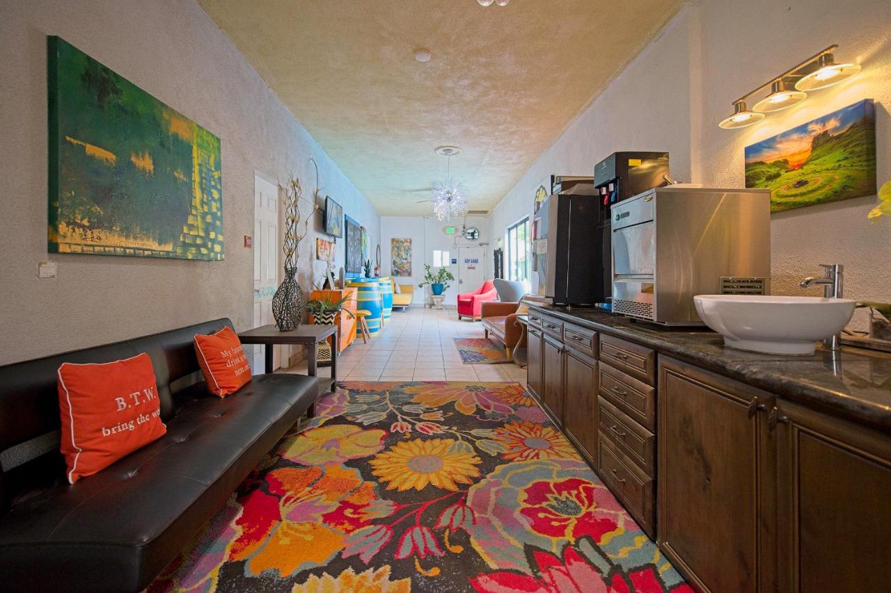 | Inn at Palm Springs