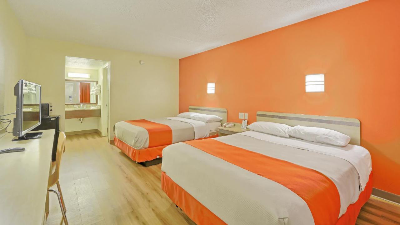 | Motel 6-Maple Shade Township, NJ - Philadelphia - Mt Laurel