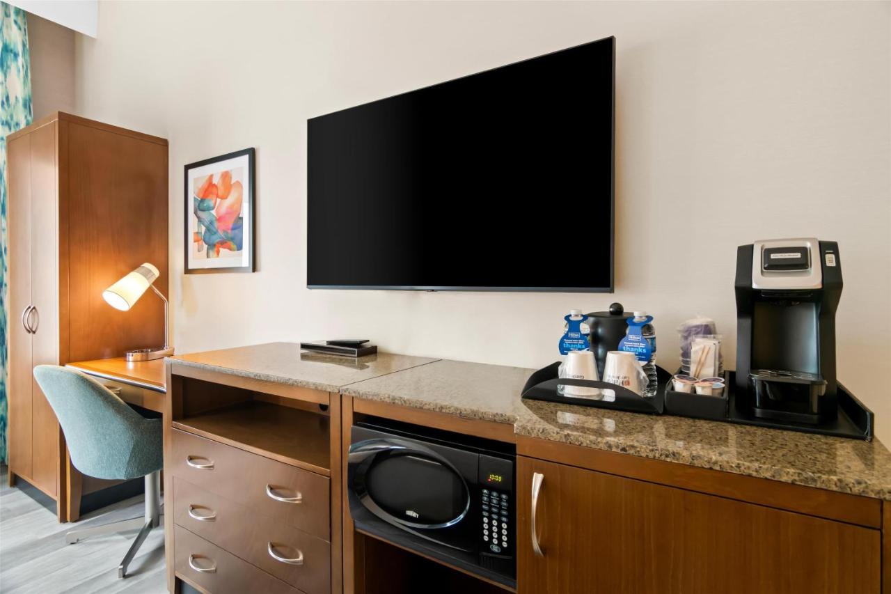 King Room at Hilton Garden Inn Chicago Downtown Riverwalk