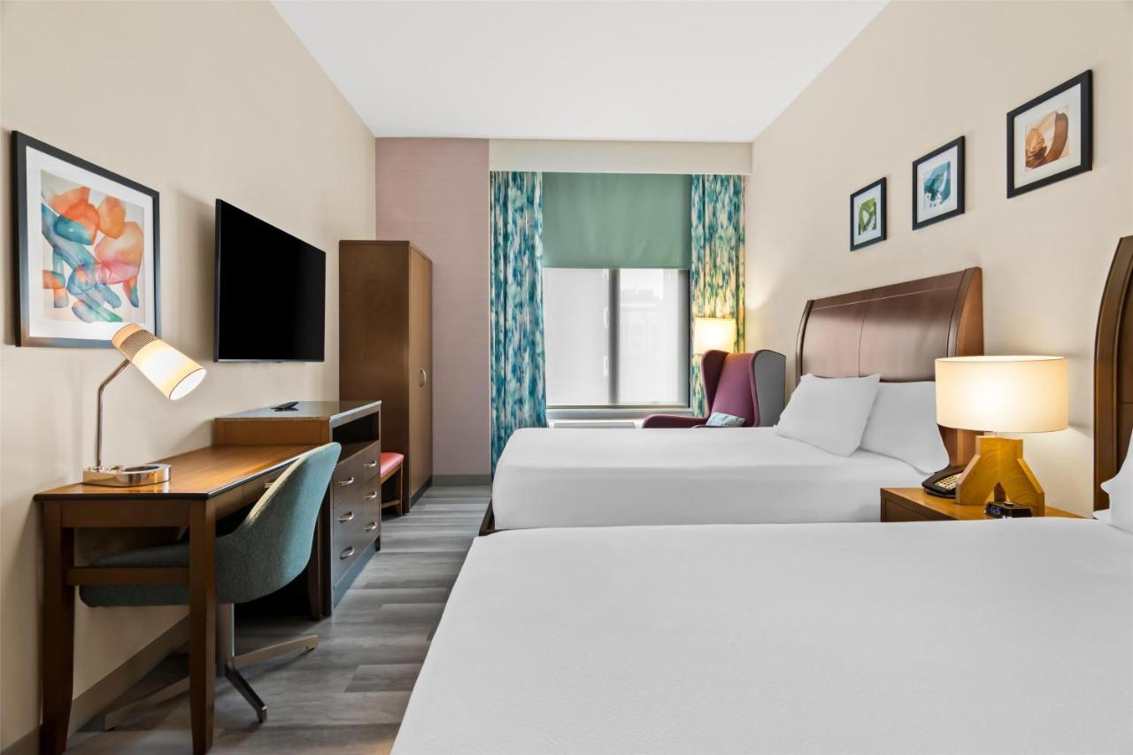 Queen Room with Two Queen Beds at Hilton Garden Inn Chicago Downtown Riverwalk