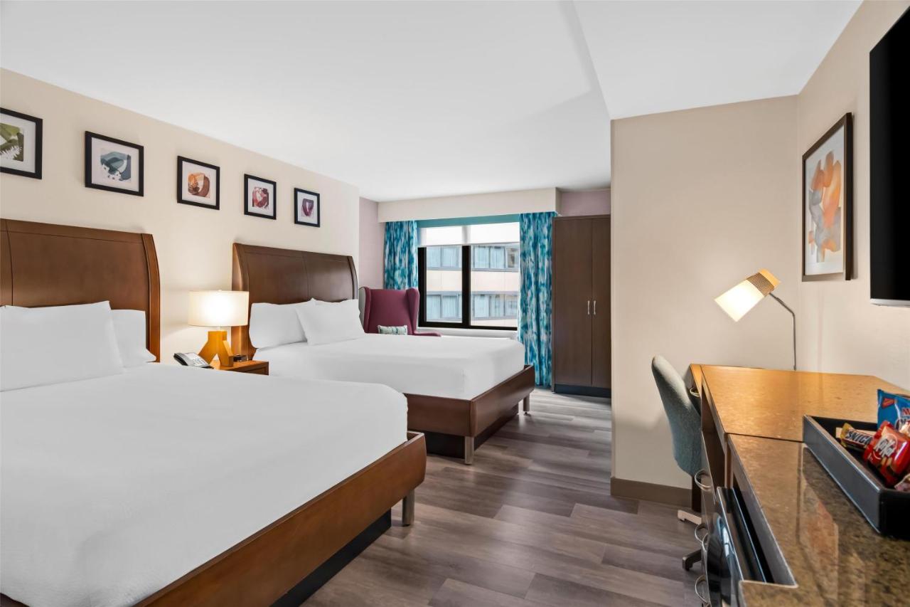 Premium Queen Room with Two Queen Beds at Hilton Garden Inn Chicago Downtown Riverwalk