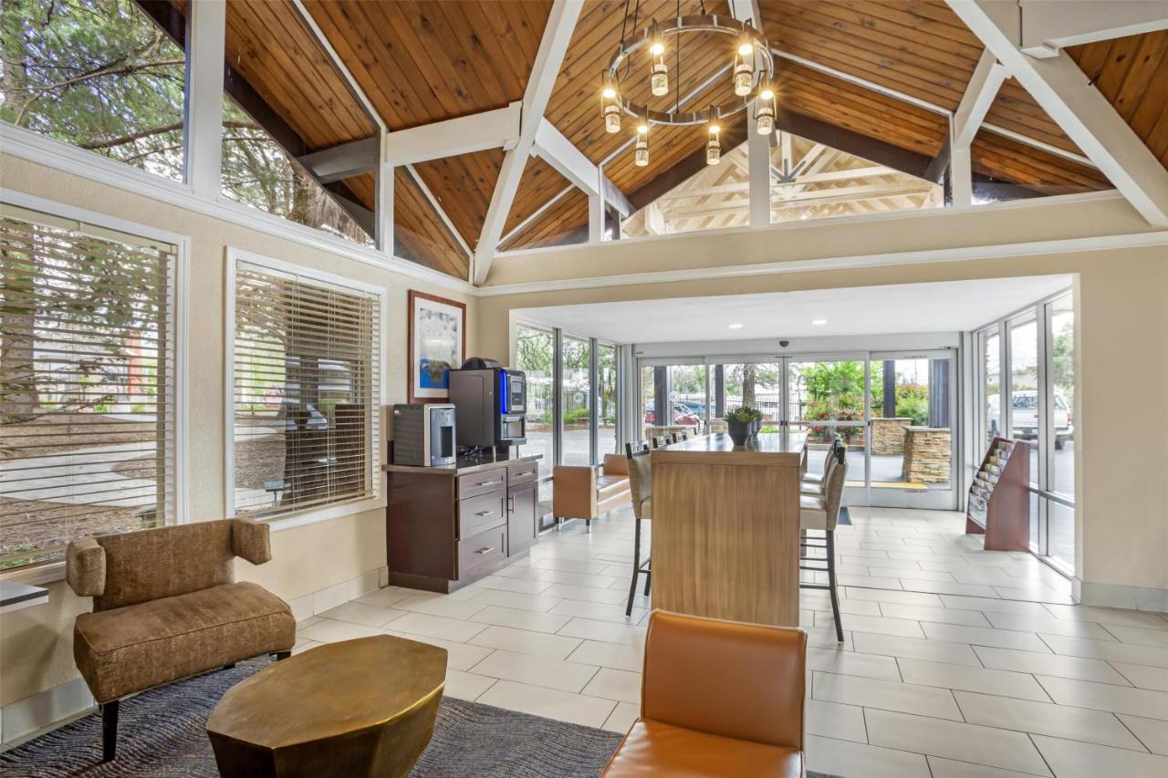 | Best Western Gold Country Inn