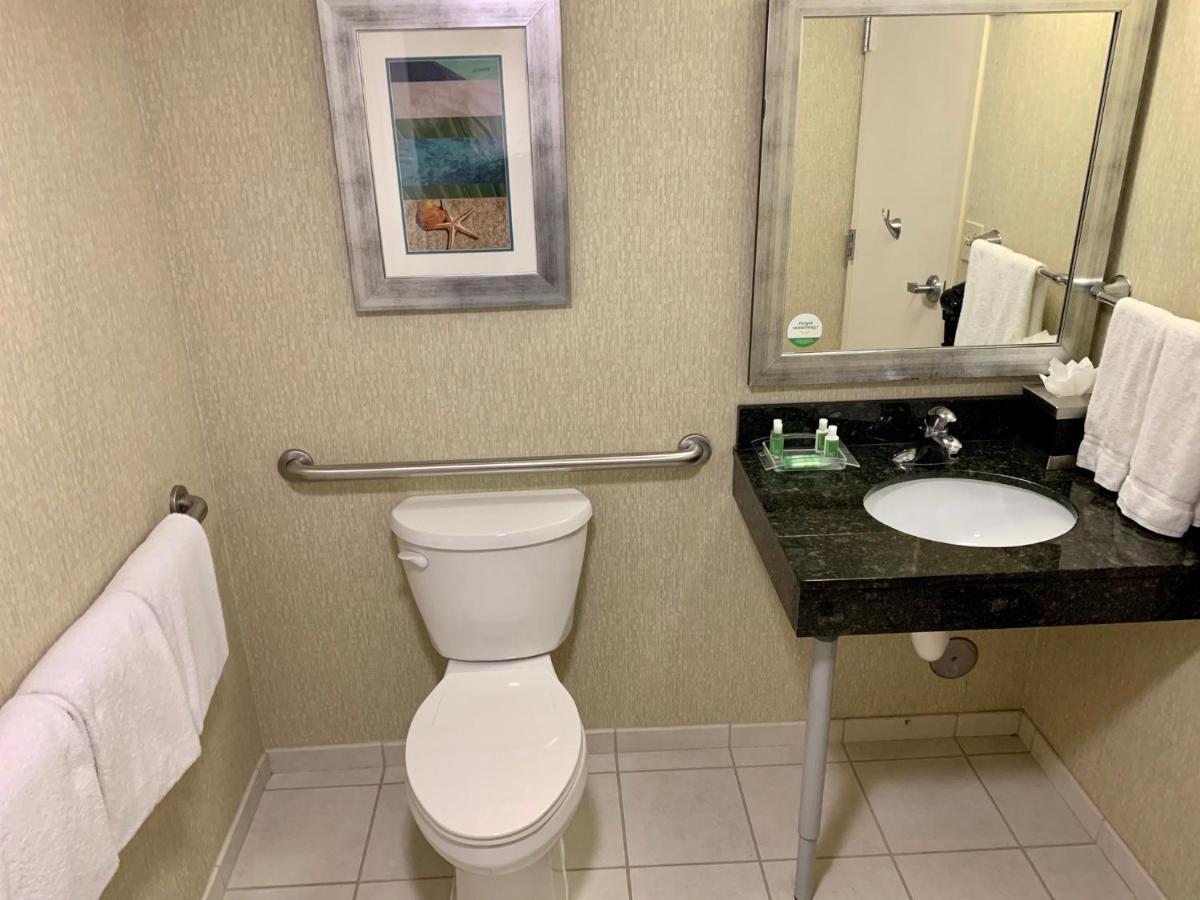 Queen Room - Disability Access/Non-Smoking at Holiday Inn & Suites Virginia Beach North Beach, an IHG Hotel