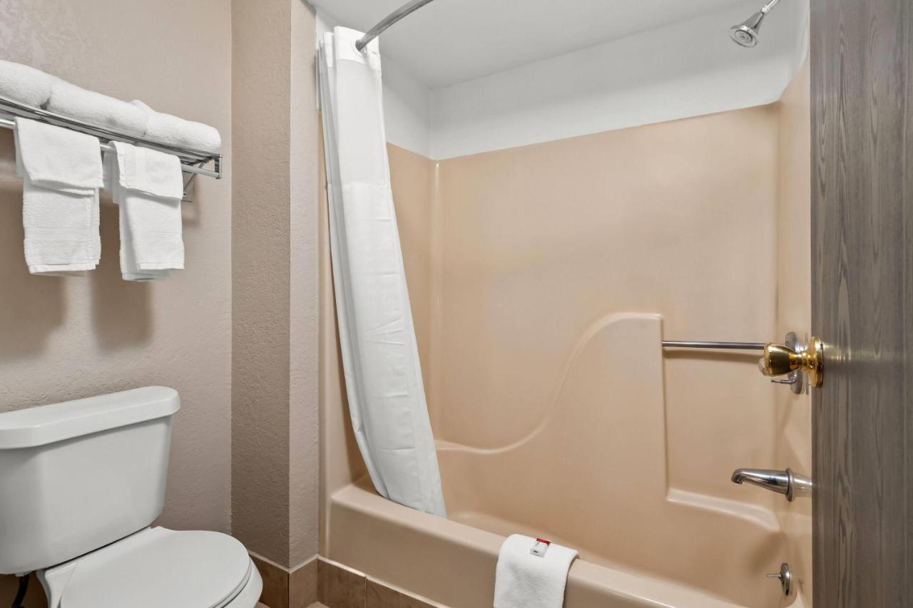Studio Suite with Two King Beds - Non-Smoking at Days Inn by Wyndham Whitmore Lake/Ann Arbor/Brighton