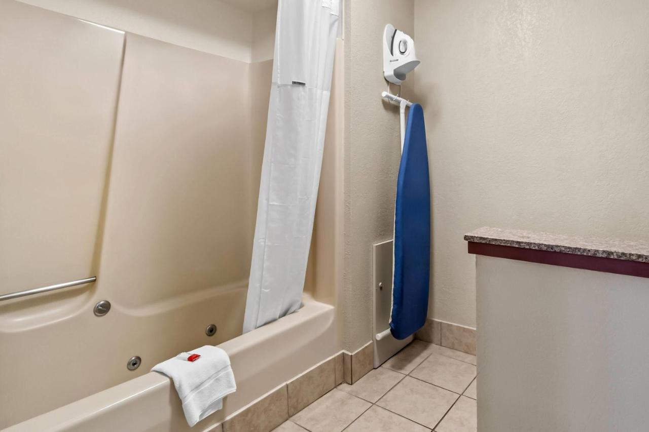 Studio Suite with Two Queen Beds - Non-Smoking at Days Inn by Wyndham Whitmore Lake/Ann Arbor/Brighton