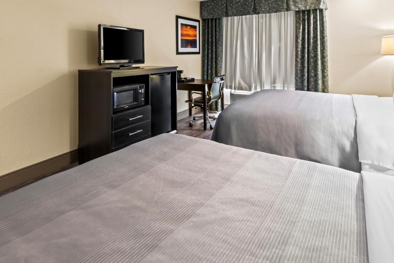 Queen Room with Two Queen Beds - Non-Smoking at Quality Inn & Suites - Granbury