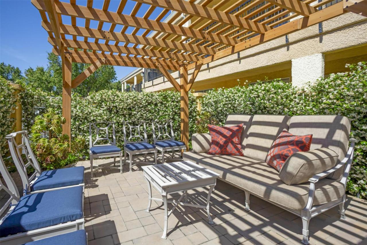  | Best Western Plus Dixon Davis