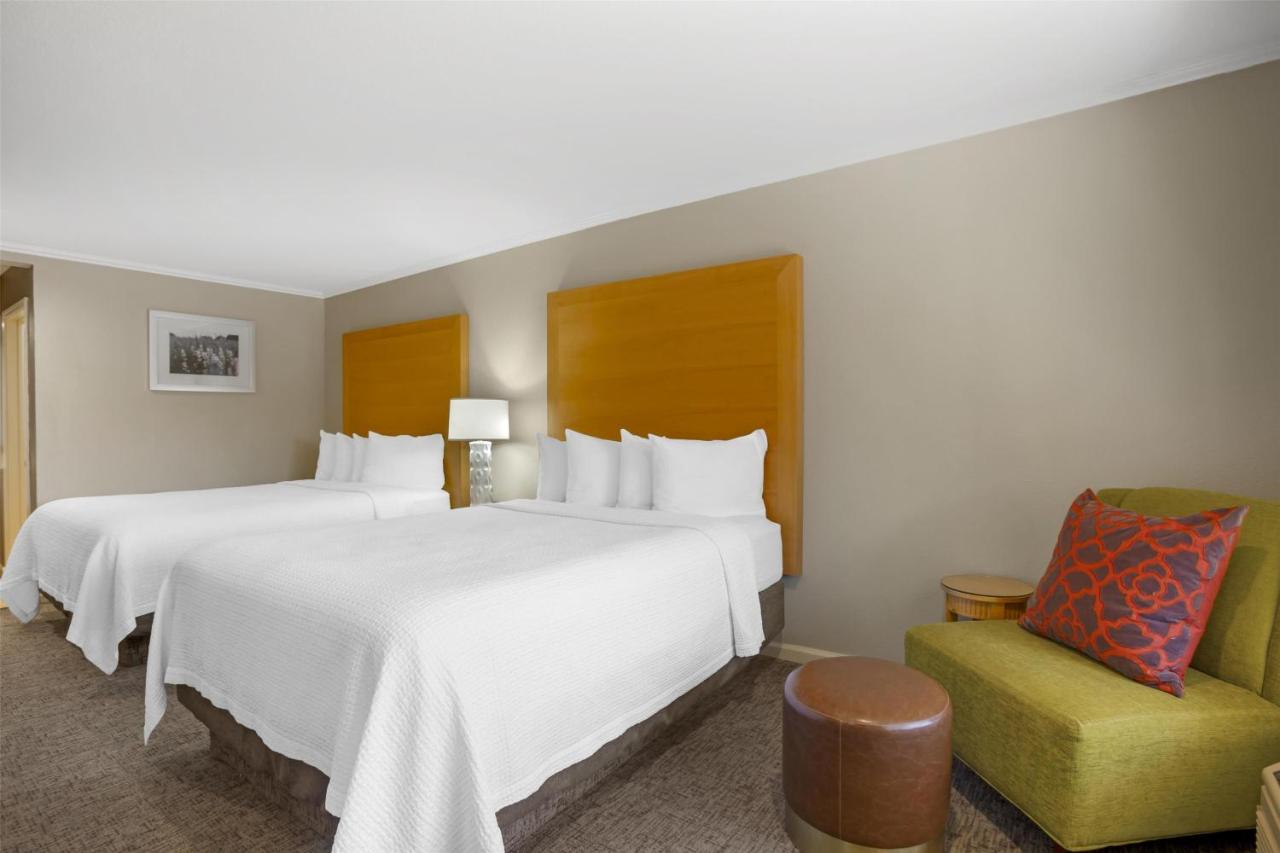 Queen Room with Two Queen Beds - Non-Smoking at Best Western Plus Dixon Davis